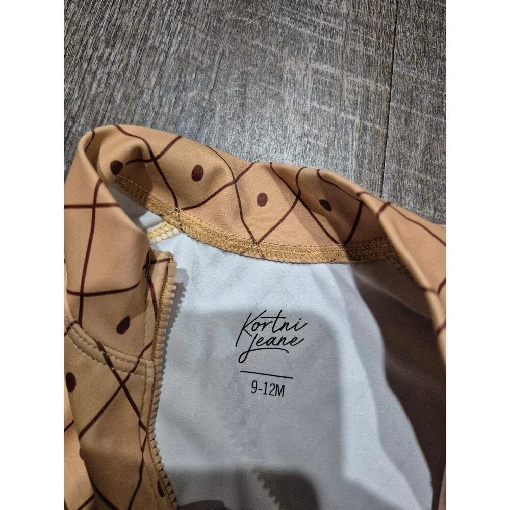 Kortni jean rash guard size 9-12 months
